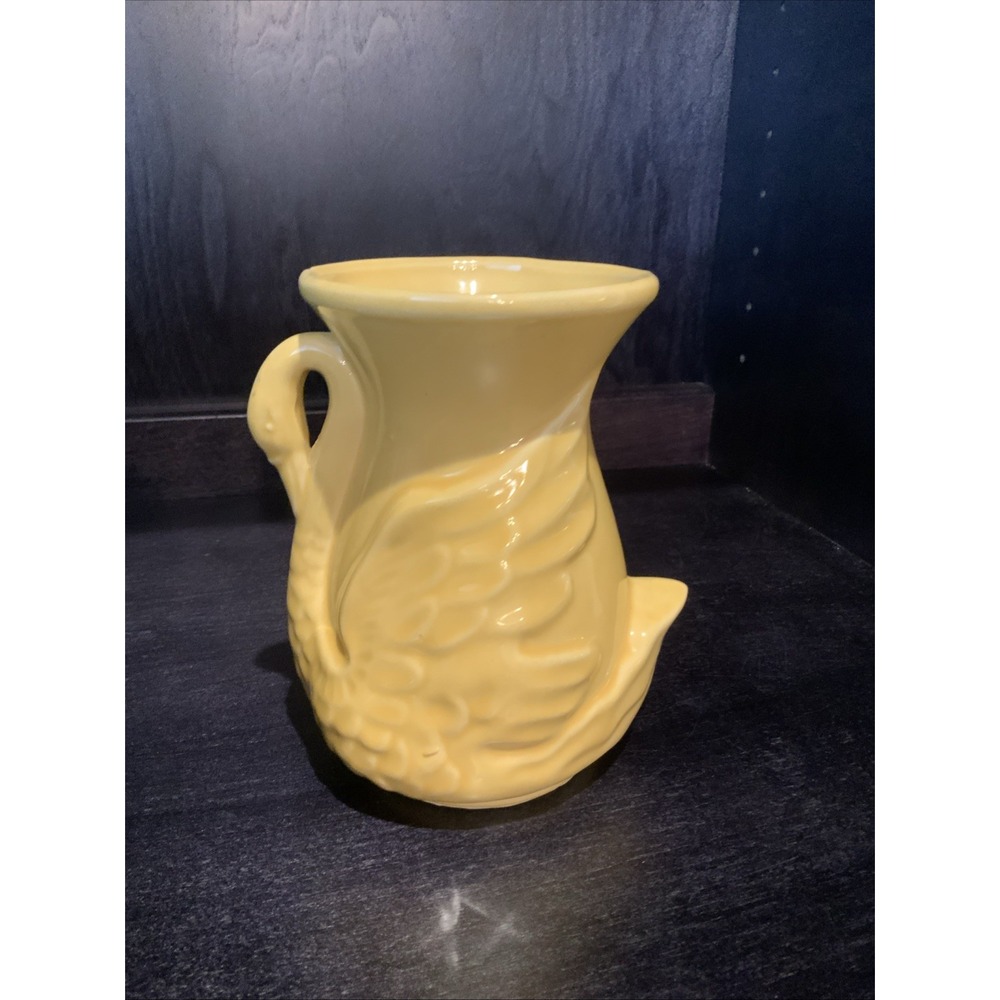Vintage Swan  Design Yellow Glossy Ceramic Vase U.S.A. 806